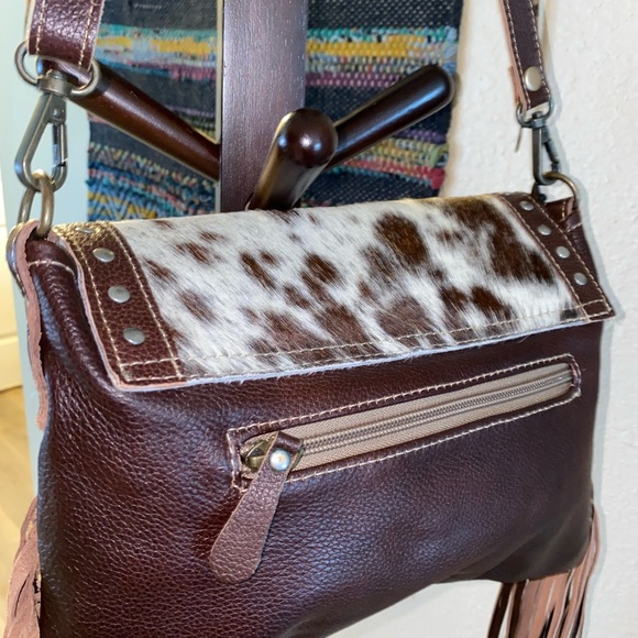 CARVED BLOSSOMS LEATHER & HAIR ON BAG - Picture 3 of 4